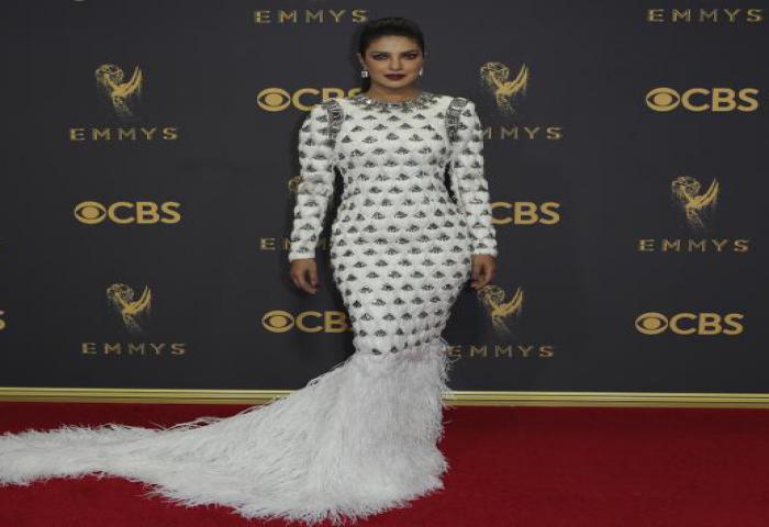 Red Carpet Emmy Award 2017